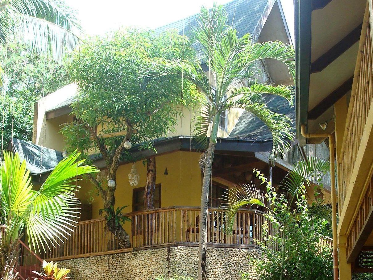 Sun Garden Hilltop Resort Manoc-Manoc Bagian luar foto
