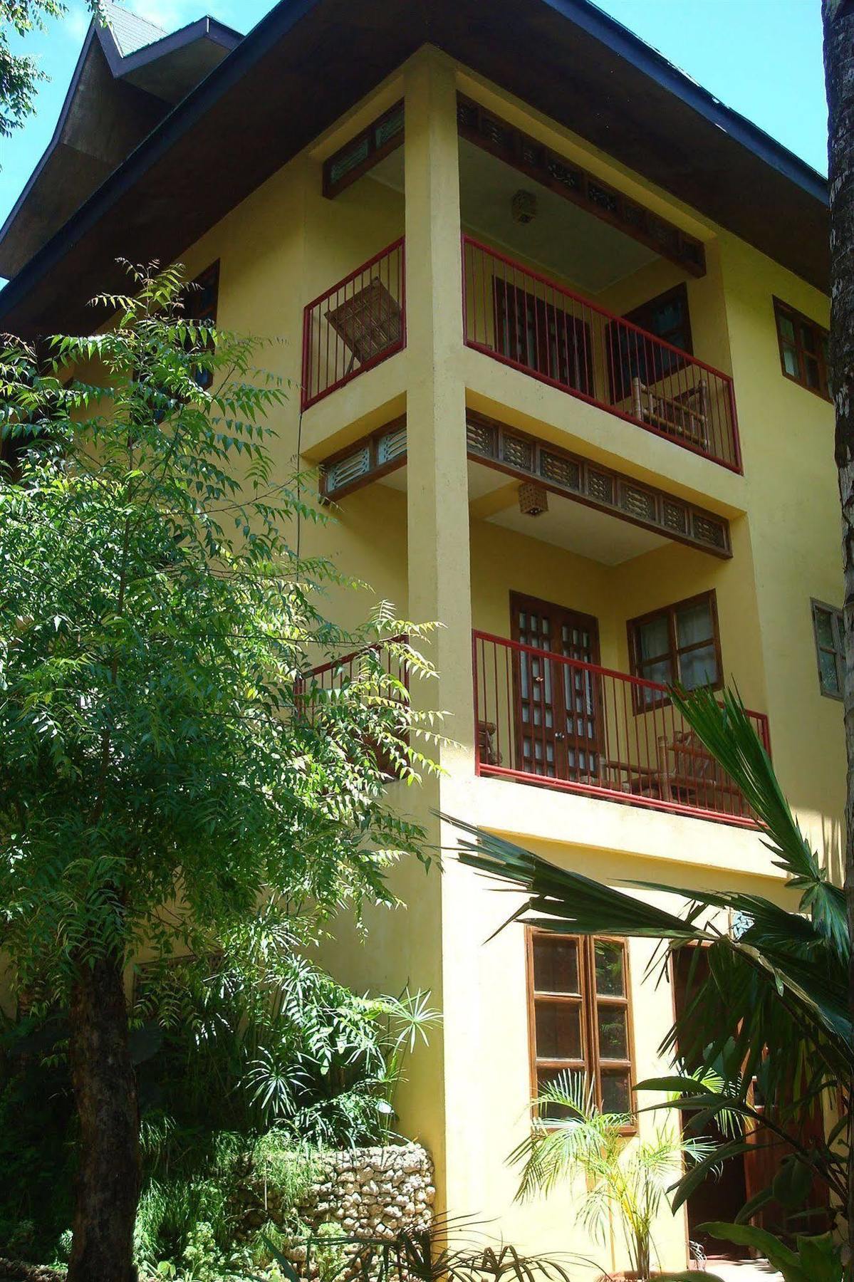 Sun Garden Hilltop Resort Manoc-Manoc Bagian luar foto