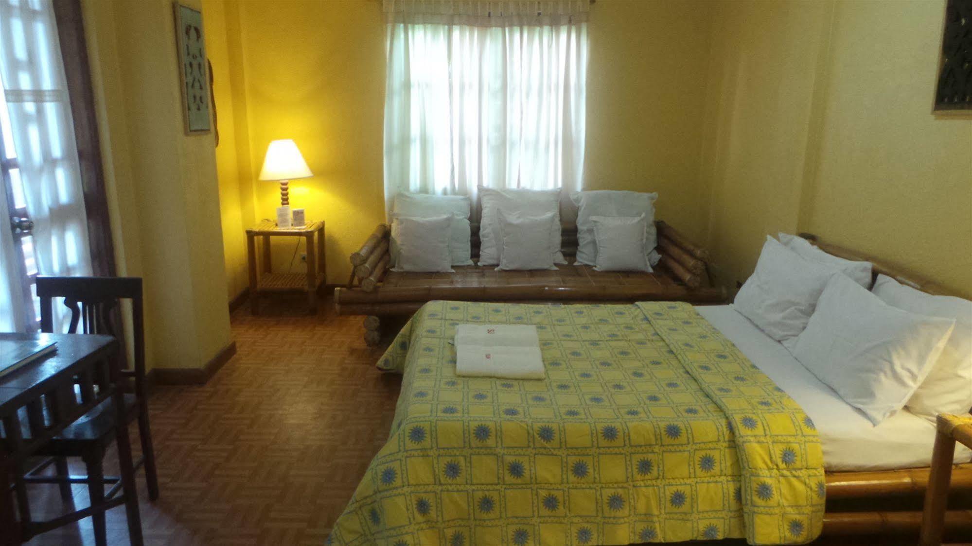 Sun Garden Hilltop Resort Manoc-Manoc Bagian luar foto
